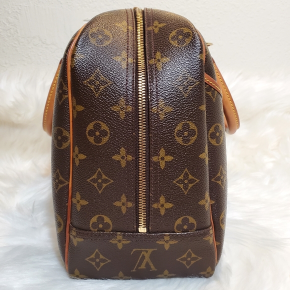 Authentic Louis Vuitton Deuville - Picture 7 of 17
